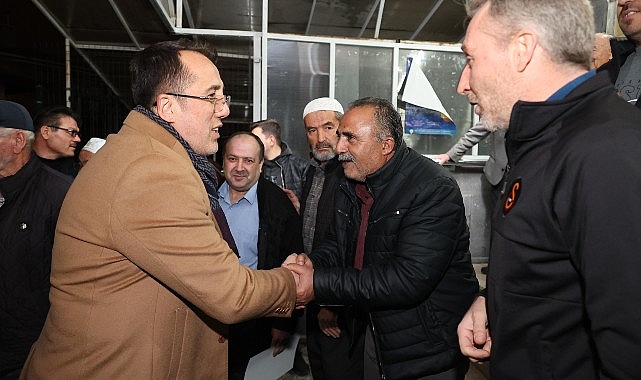AK Parti adayı Savran Ramazan ayını vatandaşlar önünde kutladı - GÜNDEM